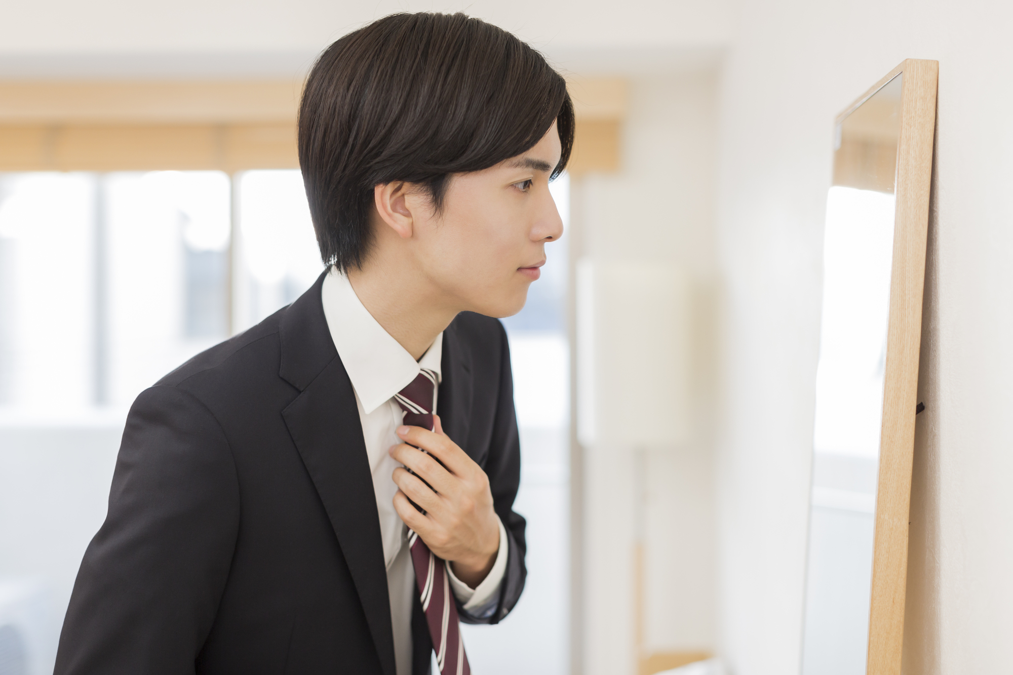 リクルートスーツと喪服の違いは何ですか？